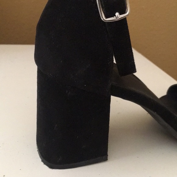 Urban Outfitters Heels - Picture 5 of 6